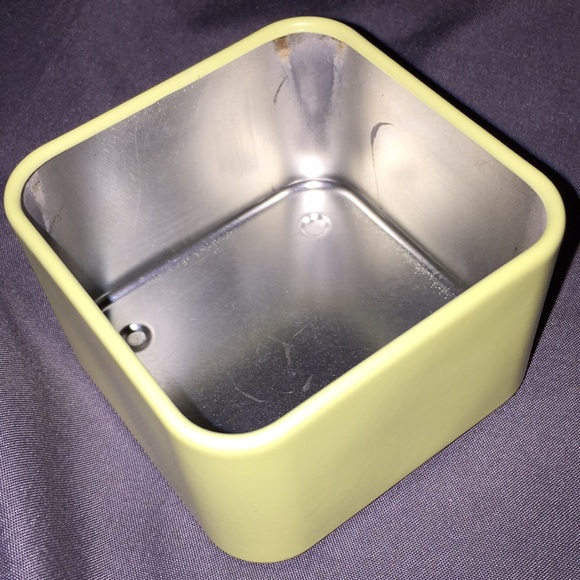 Empty Henri Bendel Travel Candle Tin Lemon Verbena - Picture 9 of 14